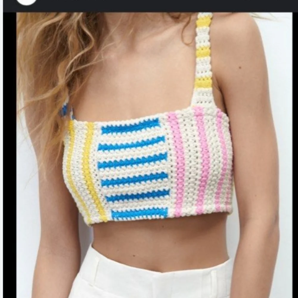 🆕️ Zara Knitted Multicolor Top Runs Large - Picture 1 of 2